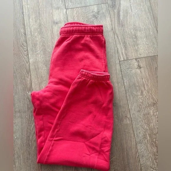 TNA Cozy Fleece barrel sweat Pants - Red - Picture 2 of 9